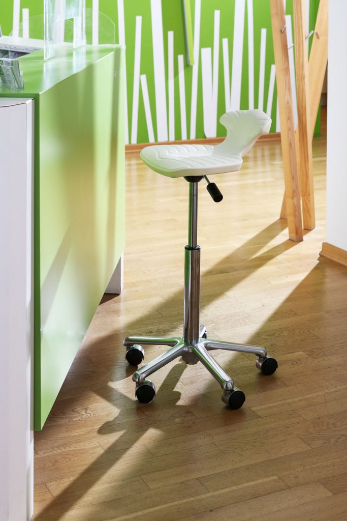 Praxishocker, Laborhocker, Medizin Rollhocker, Rollbursche