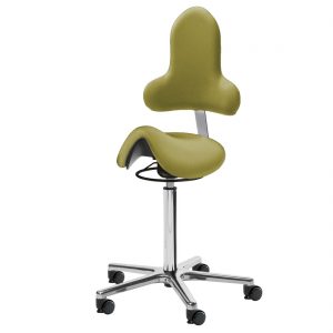 Erzieherhocker Annas Trecking 3D in Dynactiv™ Galeno in pistache. Mit schwarzer Ringauslösung, langer Gasfeder, Maja Fußkreuz, De-Stop Rollen, Rückenlehne Ergo und 3D Mechanik