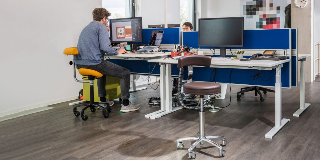 Rollbursche Buero 2000x1000