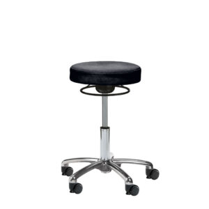Rollhocker Drummer Boys Scandic in Pavinto black mit schwarzer Ringauslösung, kurzer Gasfeder, kleinem Basis Fußkreuz in silber und schwarzen De-Stop Rollen
