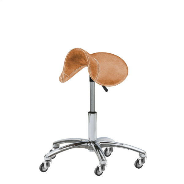 Rollhocker Chris Western in Nostalgie Echtleder Camel. Mit kurzer Gasfeder, kleinem Basis-Fußkreuz und Automat-Rollen, alles in silber.